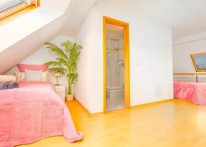 Appartement Bis 5 Personen - Helle Whg, Lage, 1x Tiefgarage Parkplatz *